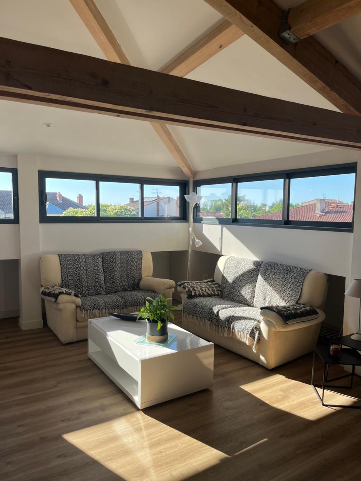 Loft Villebourbon 40 M2 Avec Parking Montauban Exterior photo